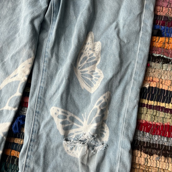 Women’s Butterfly Jeans Size Small - Picture 3 of 10